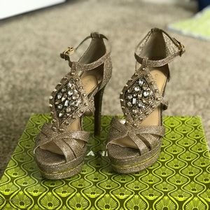 Gianni Bini Platform Heels
